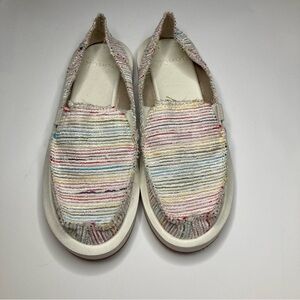 Sanuk Women’s Size 6 Multicolor Striped Slip on Slippers.